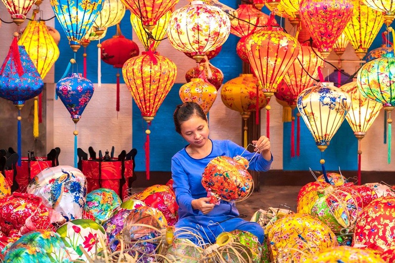 Nghề Làm Lồng Đèn Thủ Công